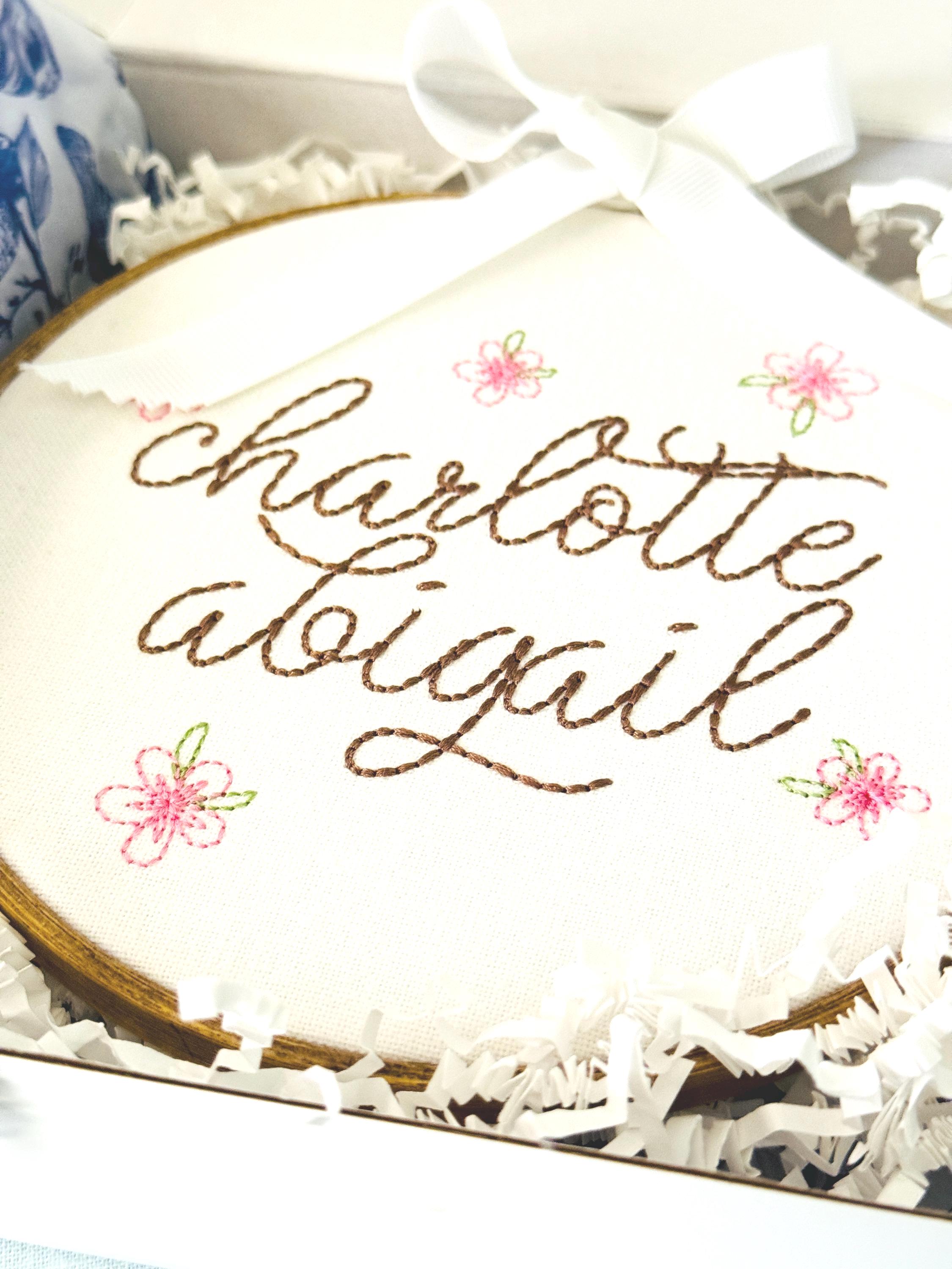 Personalized Embroidered Baby Name Hoop – Floral Classic Nursery Wall Art, 6 Inch, Cursive Girls Name