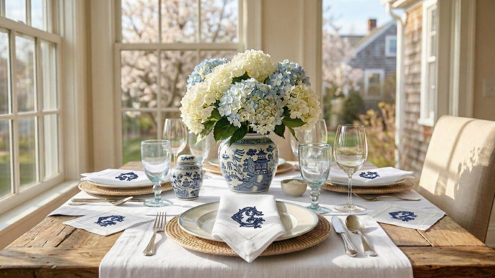 Monogrammed Embroidered Dinner Napkins | Vintage Vine Linen Napkins