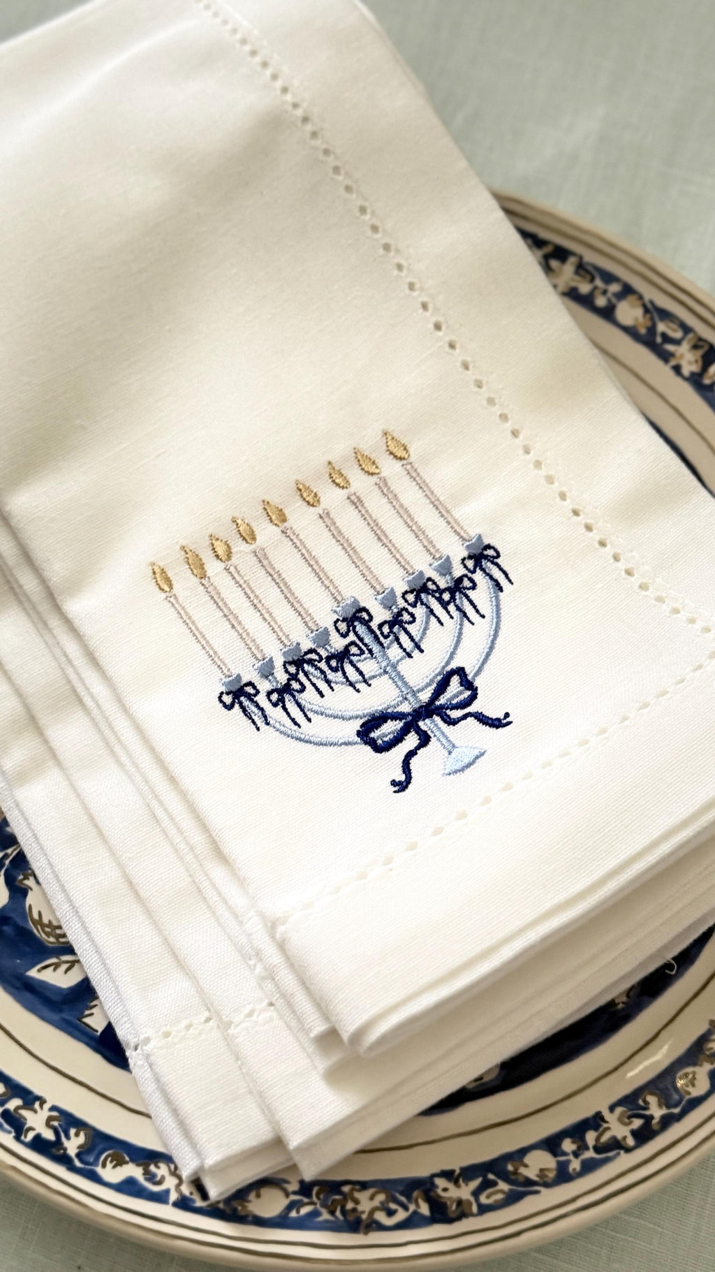 Hanukkah Menorah Set of 4 Embroidered Linen Cotton Blend Dinner Napkins: Holiday Hosting Decor
